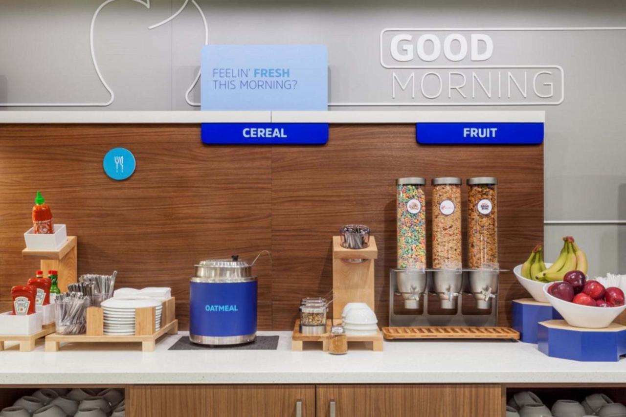 Holiday Inn Express Hotel & Suites Amarillo South By Ihg Buitenkant foto