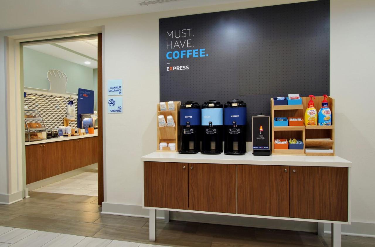 Holiday Inn Express Hotel & Suites Amarillo South By Ihg Buitenkant foto